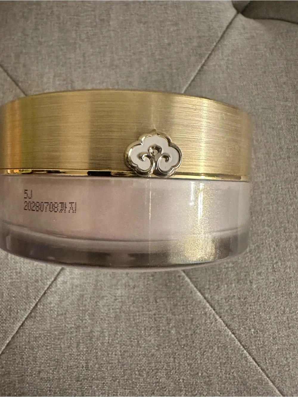 The History of Whoo Luxury Luminous Loose Setting Powder — #2 New Without Box